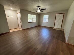 4310 Nightingale Ln in Springdale, AR - Building Photo - Building Photo