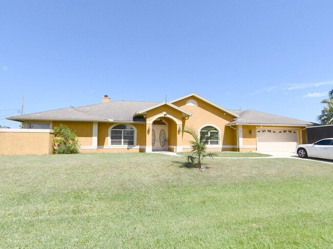 property at 1255 SE Naples Ln