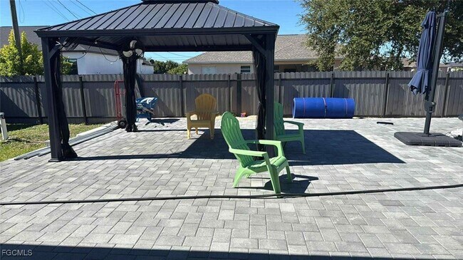 1304 NE 9th Pl in Cape Coral, FL - Building Photo - Building Photo