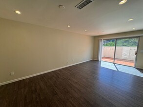 3970 Caminito Patricia in San Diego, CA - Building Photo - Building Photo