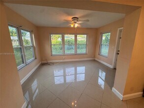 4720 SW 25th Terrace in Fort Lauderdale, FL - Building Photo - Building Photo