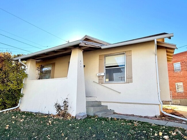 property at 617 E 5th St