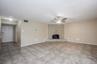 6900 Chapman Dr in North Richland Hills, TX - Building Photo - Building Photo