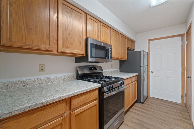 Terra Creek Apartments in Rockford, IL - Building Photo - Building Photo