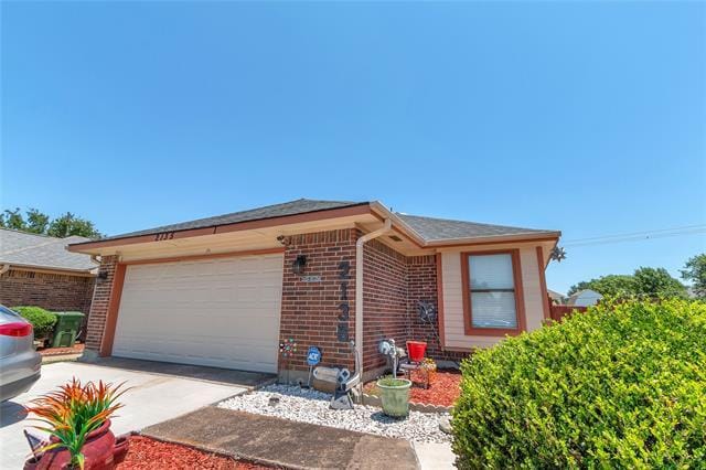 property at 2135 Rose Cliff Ln