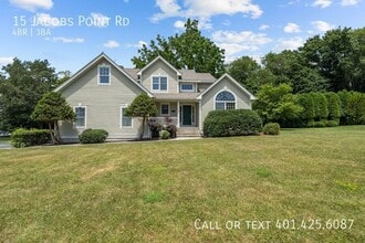 15 Jacobs Point Rd in Warren, RI - Building Photo - Building Photo
