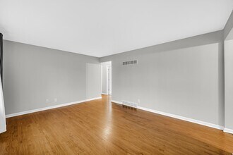 944 N Jay Ave in Griffith, IN - Building Photo - Building Photo