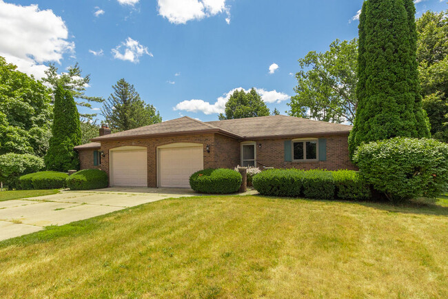 70 Apple Blossom Ln | Rentals in Okemos, MI