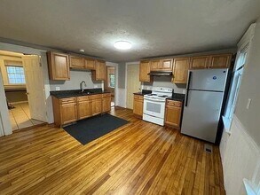 44 Bowdoin St in Worcester, MA - Building Photo - Building Photo