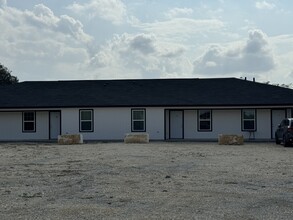 1006 County Road 4516 rd in Castroville, TX - Building Photo - Building Photo