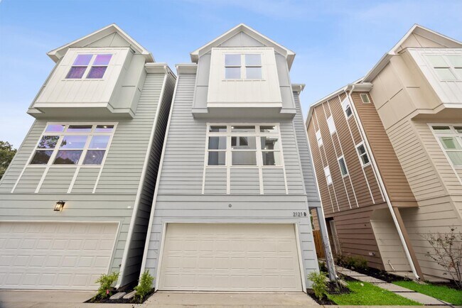 property at 2121 A Hoskins Dr