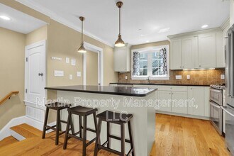 83 Dresser St in Boston, MA - Building Photo - Building Photo