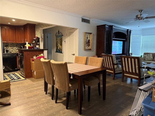 2161 NE 68th St, Unit 303 in Fort Lauderdale, FL - Building Photo - Building Photo