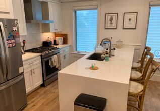 261 Washington St, Unit 2 in Somerville, MA - Building Photo - Building Photo