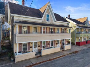 115 High St in Sprague, CT - Building Photo - Building Photo