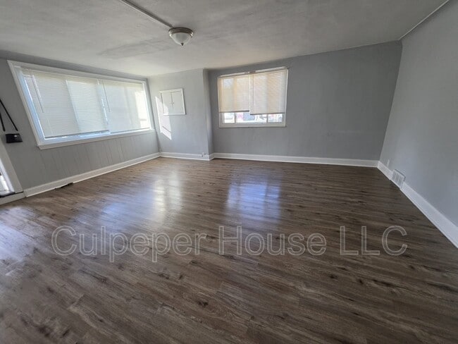 property at 2207 W Laskey Rd
