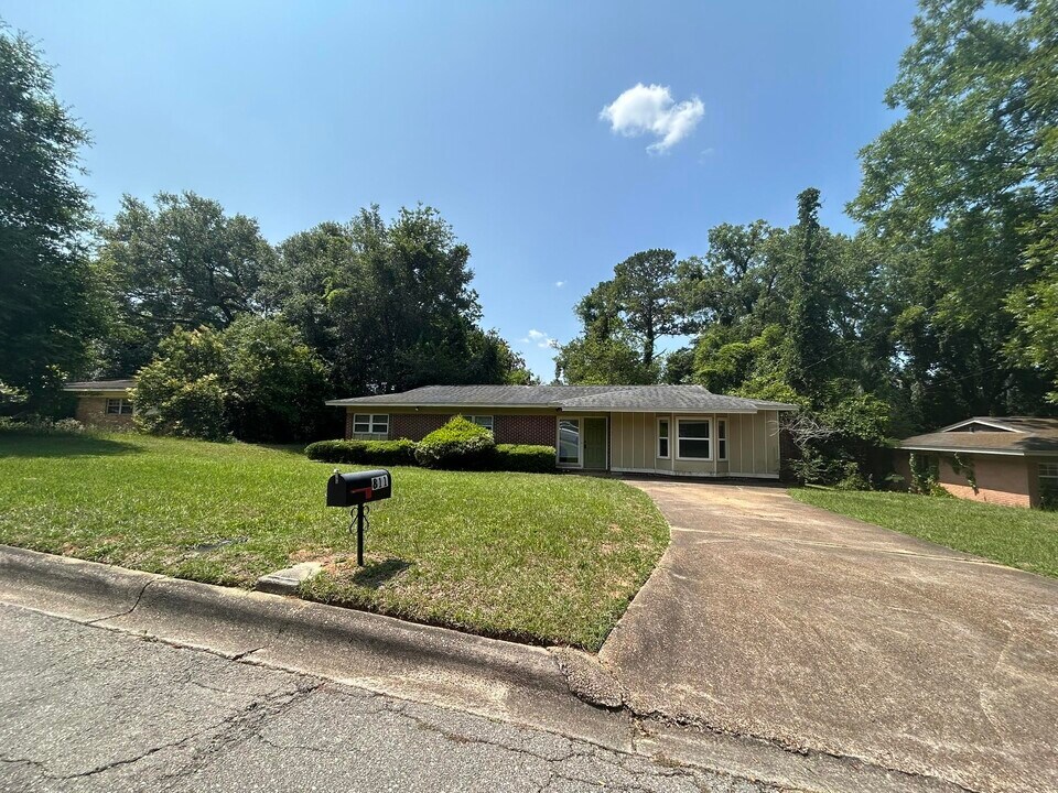 811 Bahama Dr in Tallahassee, FL - Building Photo