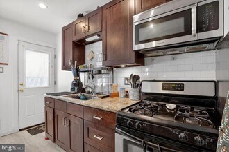 2443 Amber St in Philadelphia, PA - Building Photo - Building Photo