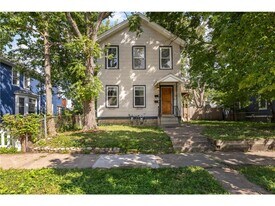 32 Douglas St in St. Paul, MN - Building Photo