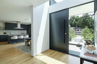 3513 Edgewater St in Dallas, TX - Building Photo - Building Photo