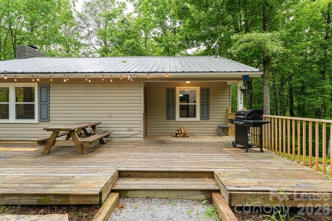 260 Allison Hill Rd in Brevard, NC - Building Photo - Building Photo