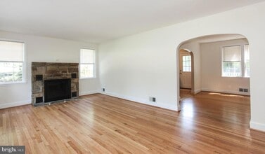 3263 St Johns Ln in Ellicott City, MD - Building Photo - Building Photo