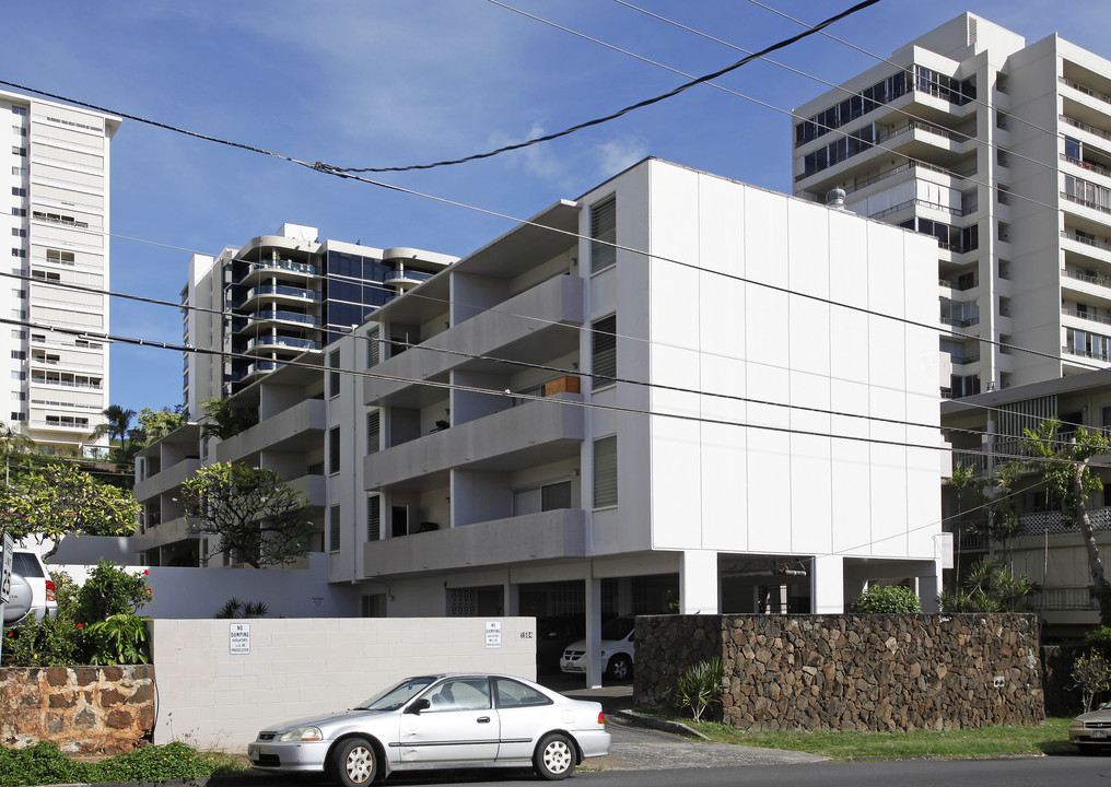 Naoe Apartments in Honolulu, HI - Foto de edificio