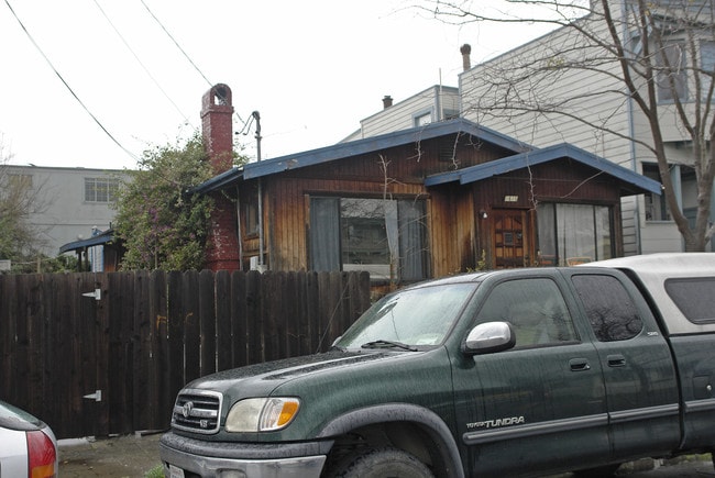 1610 Kains Ave in Berkeley, CA - Foto de edificio - Building Photo