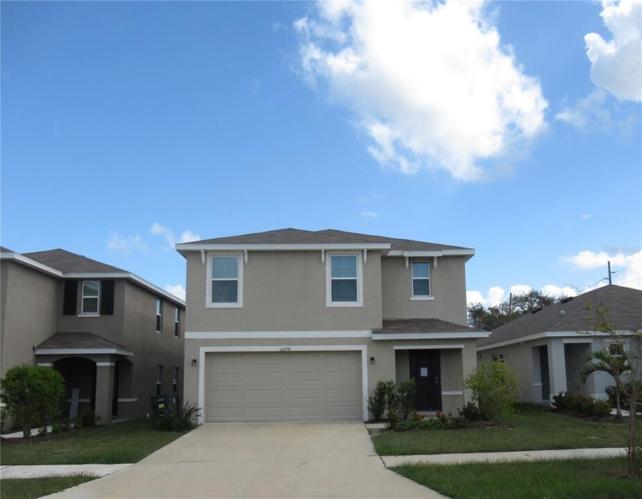 12178 Lily Magnolia Ln in Riverview, FL - Building Photo