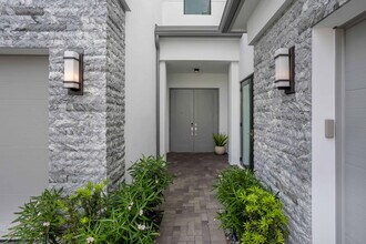 21049 Violet Flds Wy in Boca Raton, FL - Building Photo - Building Photo