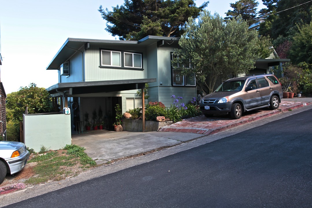 108-110 West St in Sausalito, CA - Building Photo