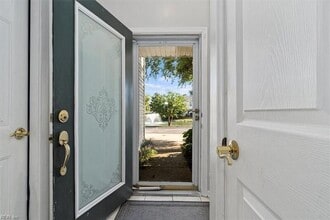 4975 Kemps Lake Dr in Virginia Beach, VA - Building Photo - Building Photo