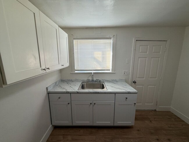 708 N Lacy St in Santa Ana, CA - Building Photo - Building Photo