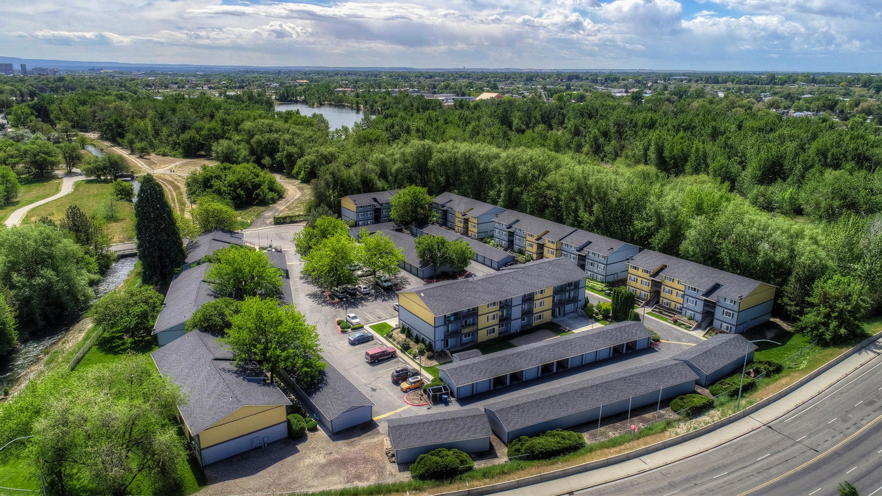 Aria On The River in Boise, ID - Foto de edificio