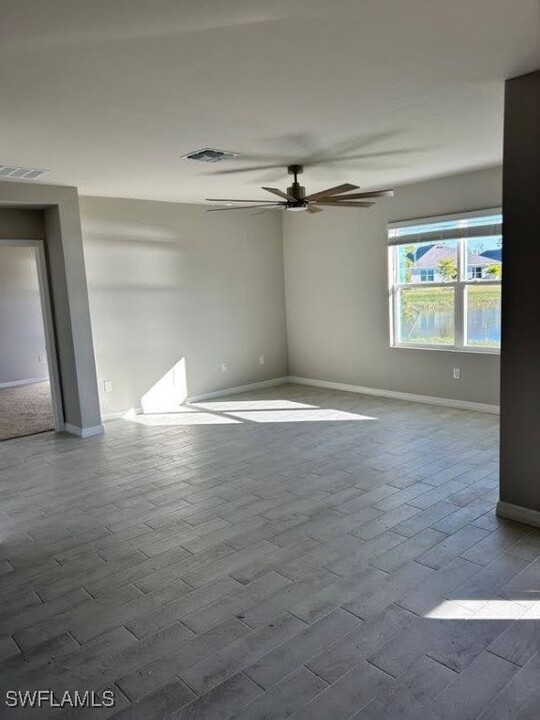 20257 Camino Torcido Lp in North Fort Myers, FL - Building Photo