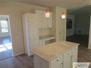 49 Mattawang Dr in Franklin Township, NJ - Building Photo - Building Photo