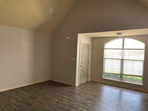 2101 SW Stonegrove Rd in Bentonville, AR - Building Photo - Building Photo