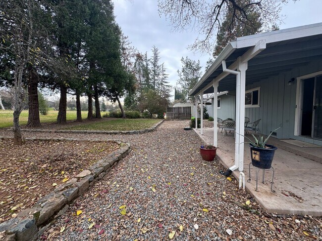 12352 Lakeshore N in Auburn, CA - Building Photo - Building Photo