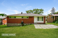 642 Garden City Dr photo'