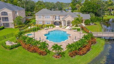 940 Village Trail in Port Orange, FL - Building Photo - Building Photo