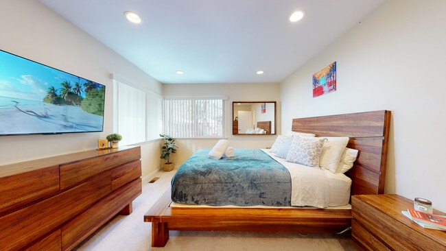property at 870 Southwood Blvd