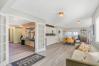 Concord Crossing in Milwaukie, OR - Building Photo - Building Photo