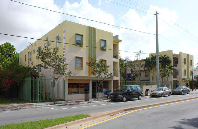 3301 Grand Ave in Miami, FL - Building Photo - Building Photo