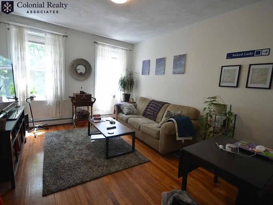 82 Brainerd Rd in Boston, MA - Building Photo