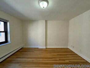 40 Harvard St, Unit 2 in Brookline, MA - Building Photo - Building Photo