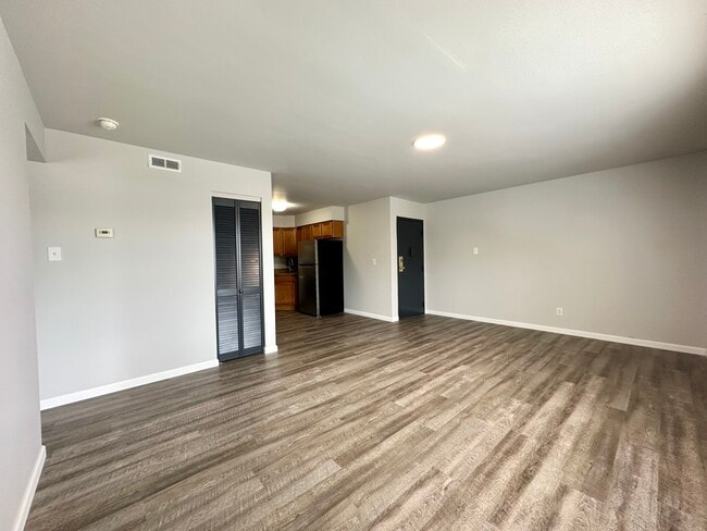 9441 Green Park Gardens Dr, Unit E in St. Louis, MO - Building Photo - Building Photo