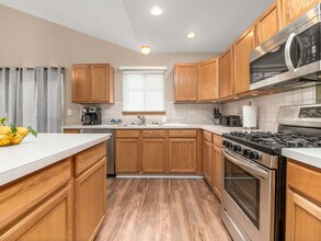 1810 Wind Song Dr in Joliet, IL - Building Photo - Building Photo