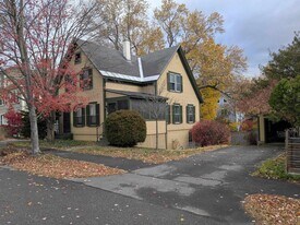 2 Holt St in Concord, NH - Building Photo