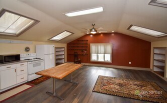 915 Sacketts Ford Rd in Ivyland, PA - Building Photo