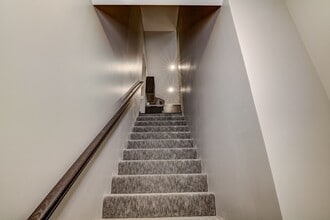 1000 N Hillcrest Pkwy in Altoona, WI - Building Photo - Building Photo